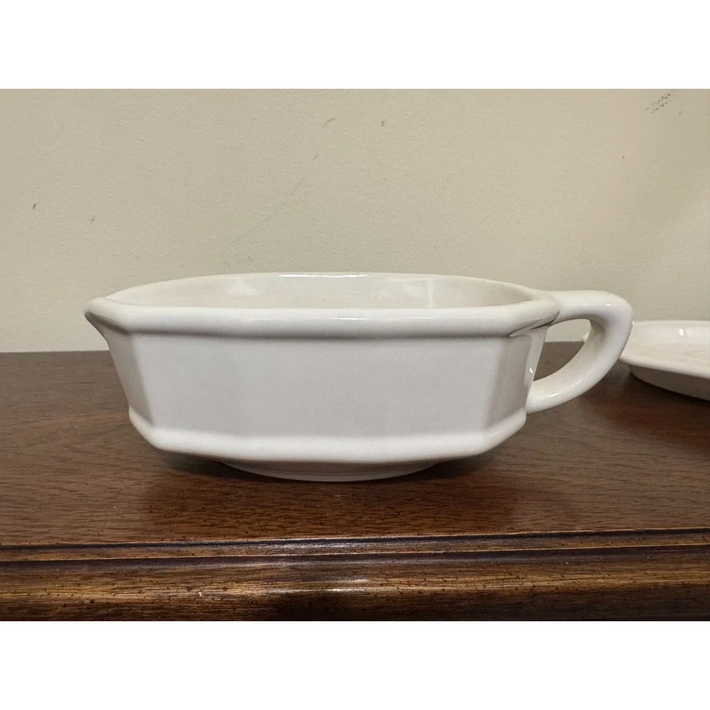 Vtg Pfaltzgraff Heritage White Stoneware Gravy Boat w/Underplate USA MINT